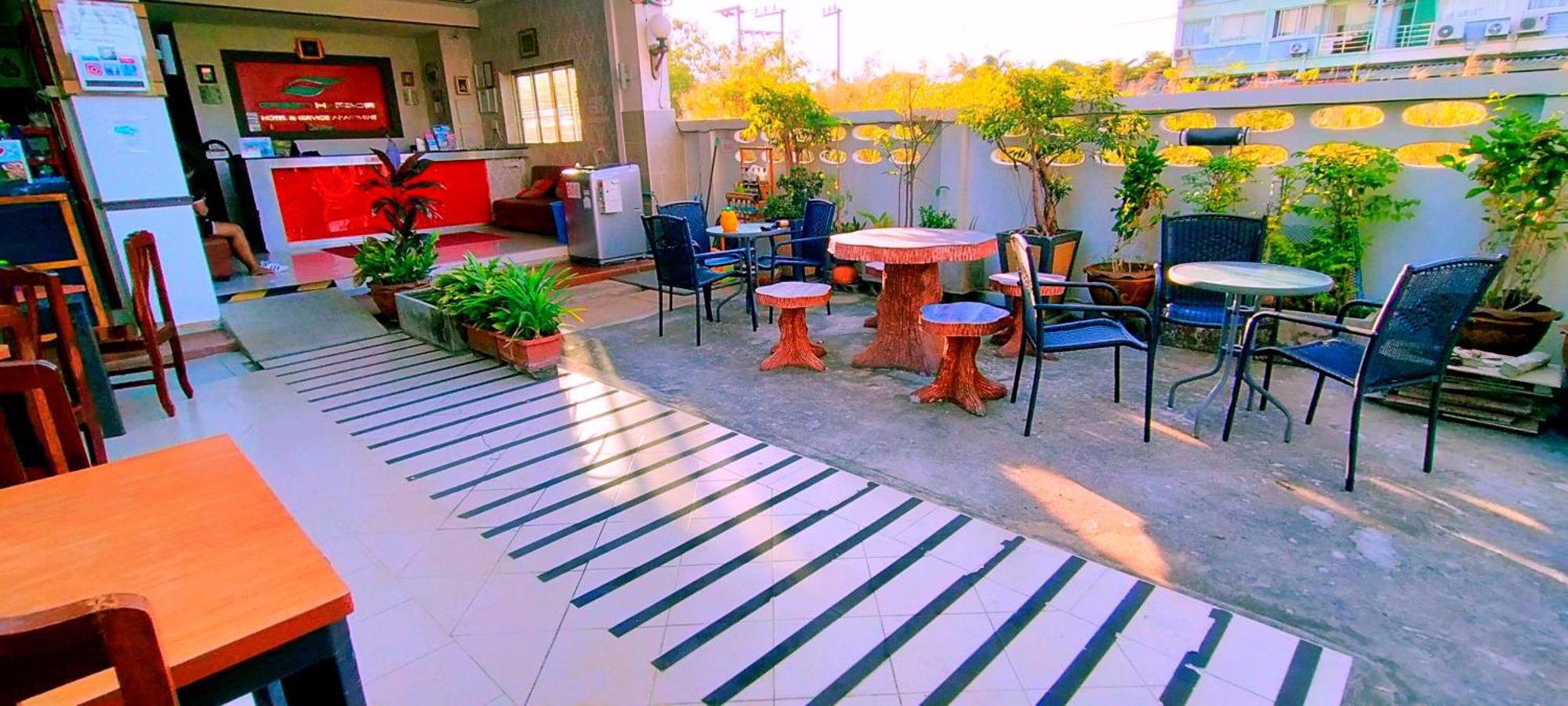 Green Harbor Hotel&apartamento con servicio Patong Exterior foto